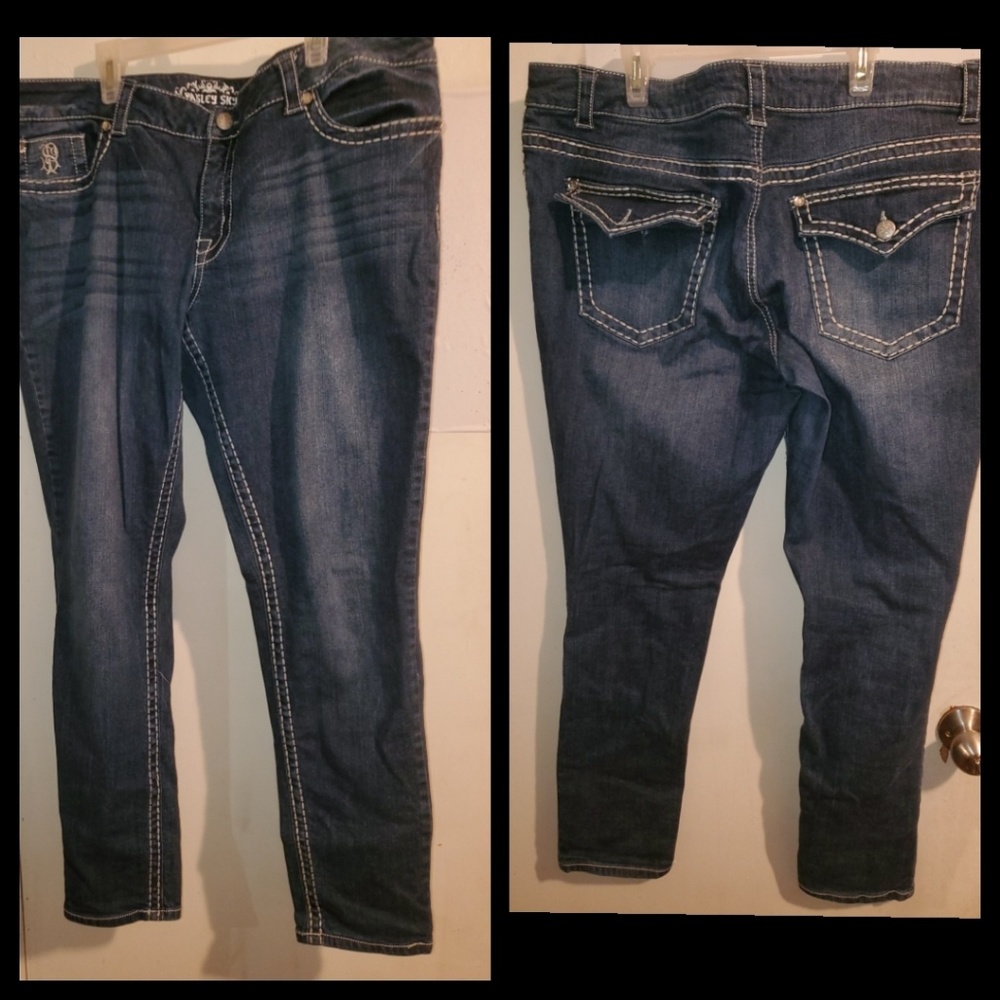Like new Dark Wash Skinny Jeans